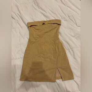 Chic Strapless Tan Dress